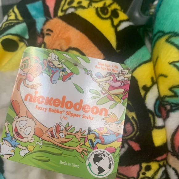 New 2 pairs of Nickelodeon SpongeBob Rugrats Women’s Slippers Fits Size 7-9.5 - Picture 3 of 4
